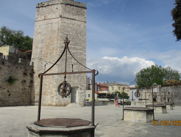 5 Fountains Square in Zadar